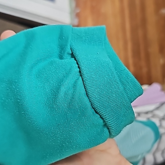 Vintage spliced short sleeved sweater tee, Size Large (fitted and runs smaller) - Picture 4 of 4